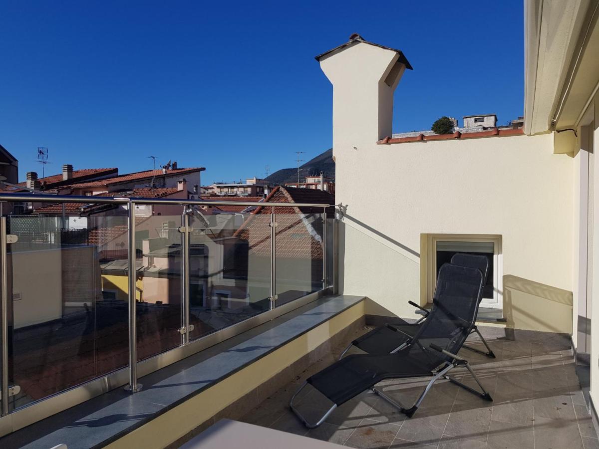 Casaviva - Casa Vacanze A Ceriale Con Terrazza Zewnętrze zdjęcie