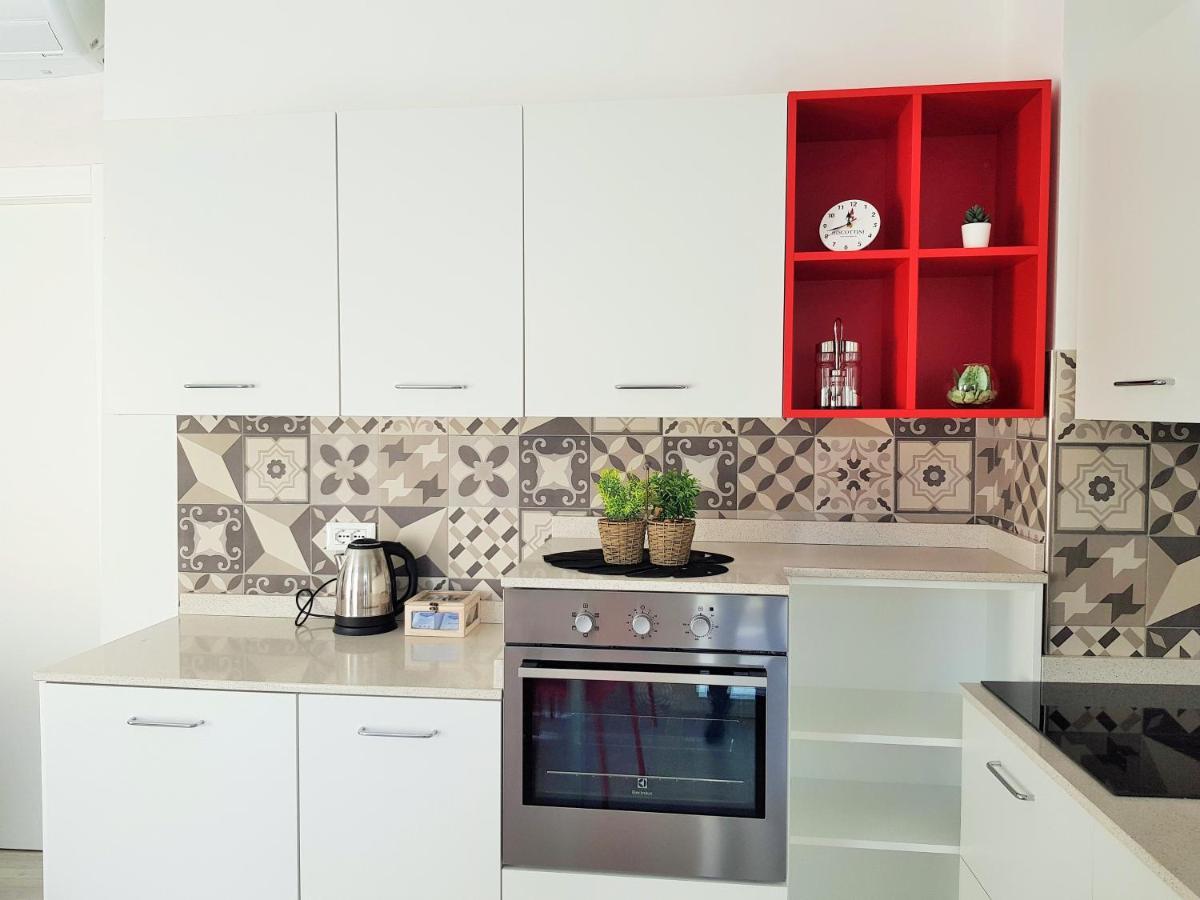 Casaviva - Casa Vacanze A Ceriale Con Terrazza Zewnętrze zdjęcie