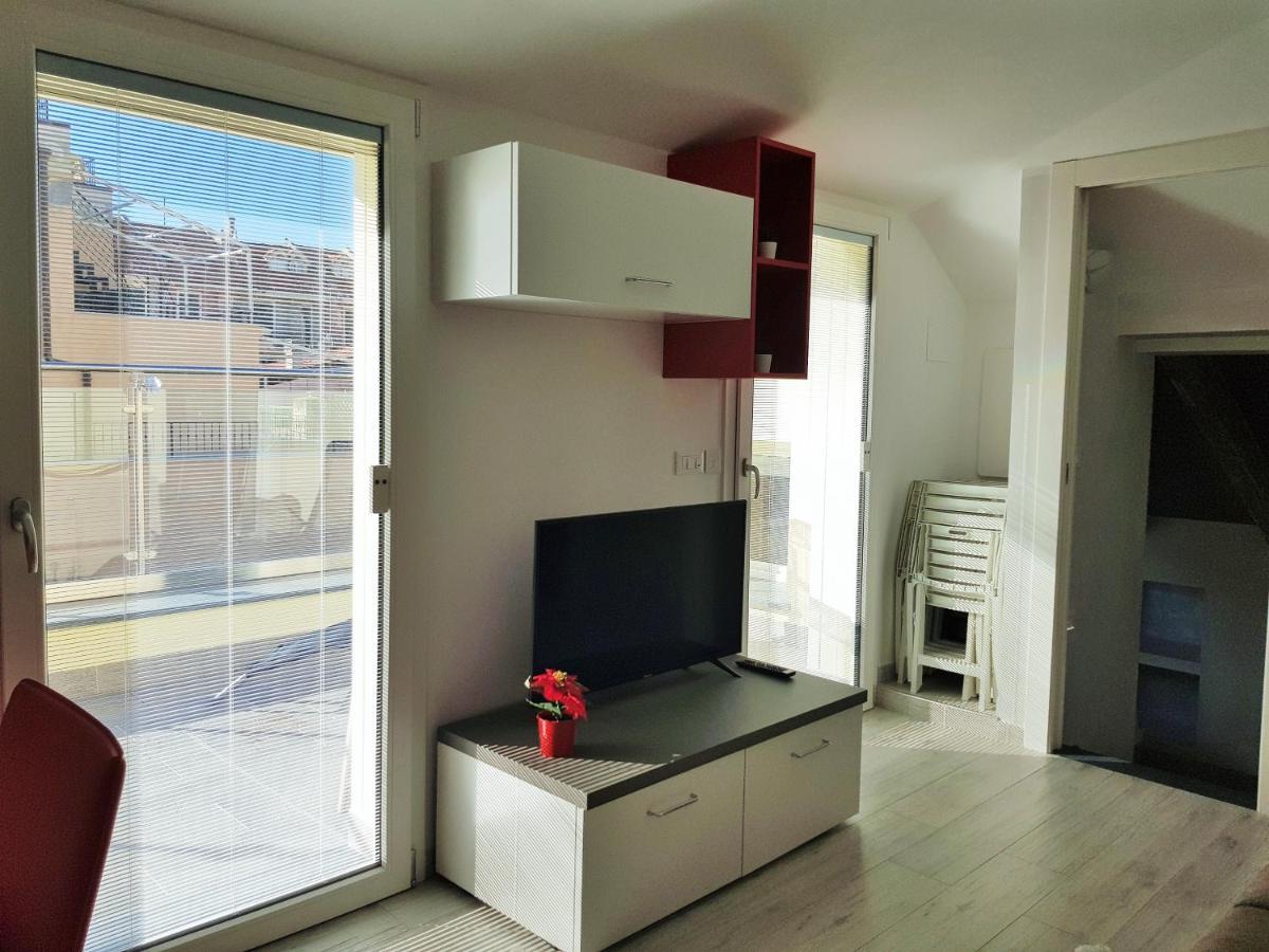 Casaviva - Casa Vacanze A Ceriale Con Terrazza Zewnętrze zdjęcie